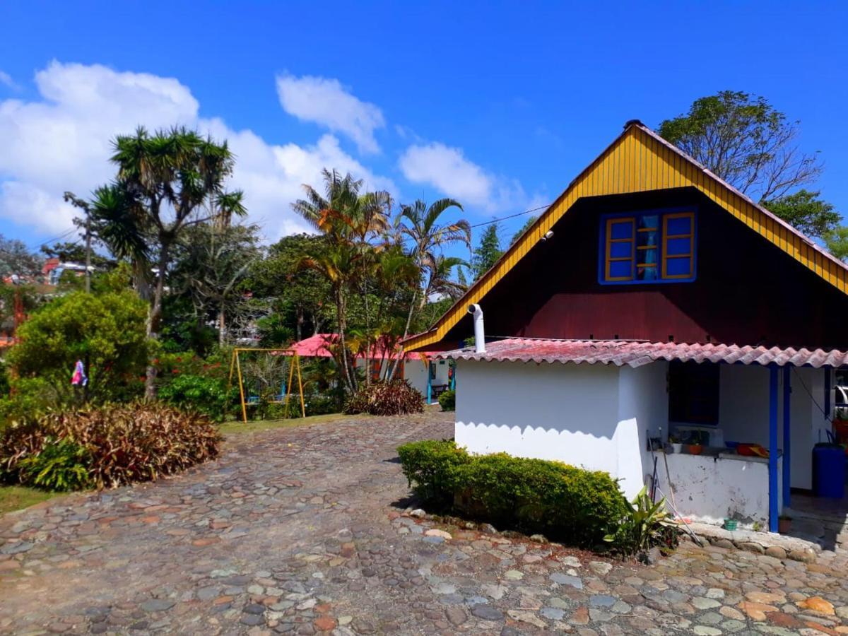 Hostal Campestre El Santuario ฟิลานเดีย ภายนอก รูปภาพ