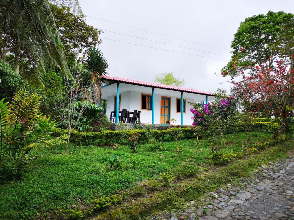 Hostal Campestre El Santuario ฟิลานเดีย ภายนอก รูปภาพ