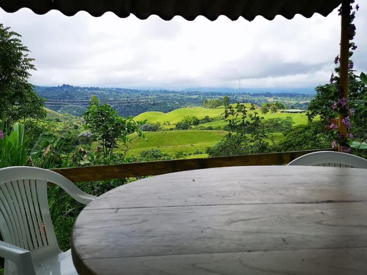 Hostal Campestre El Santuario ฟิลานเดีย ภายนอก รูปภาพ